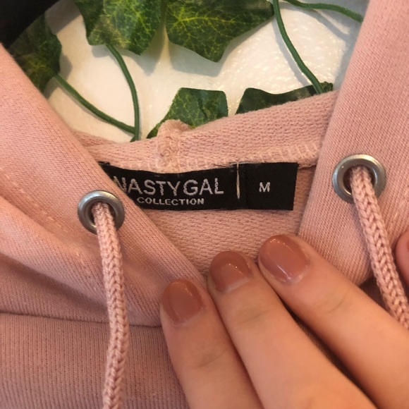 NASTYGAL Cropped Hoodie - Picture 2 of 5